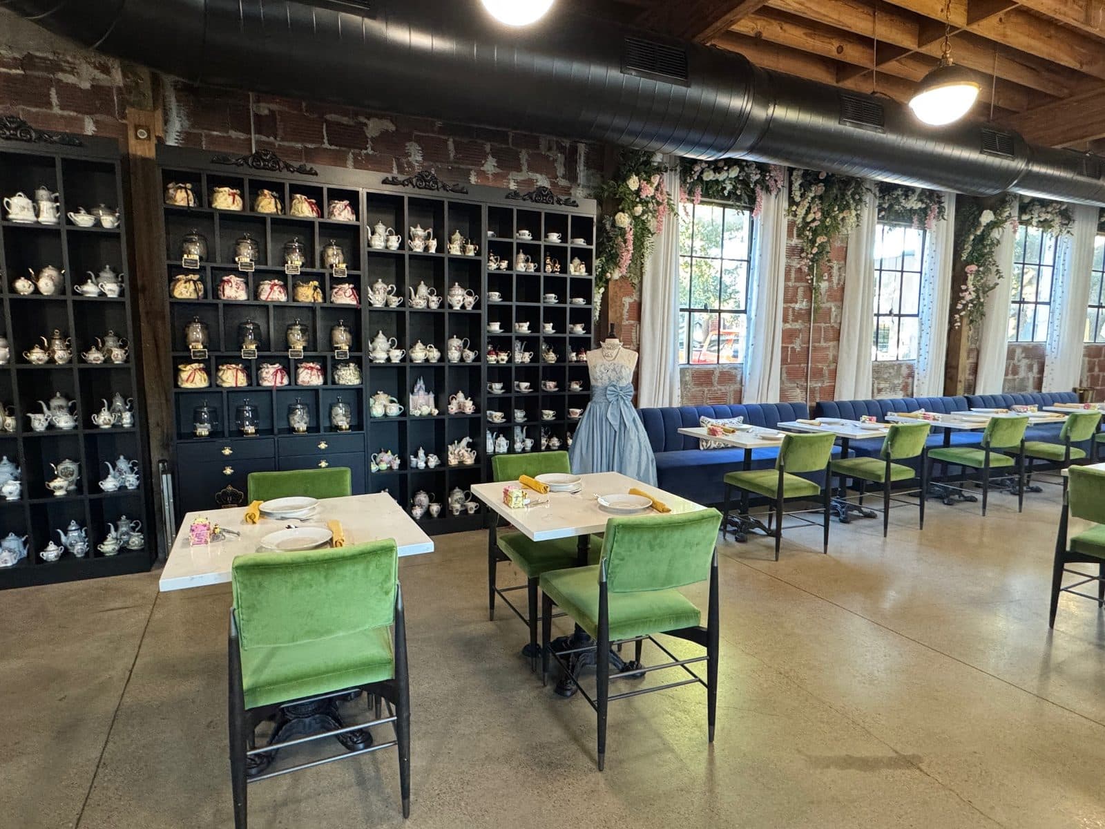 Queen Bee's Tea Room, Houston